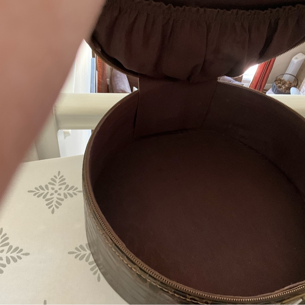 Leather Hat Box - Picture 6 of 7